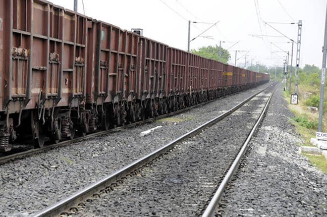 centralrailwaytooperateextrarakefortransportingonions